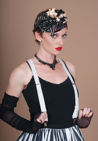 7215WYPL Whimsy, scarlet with black/tea