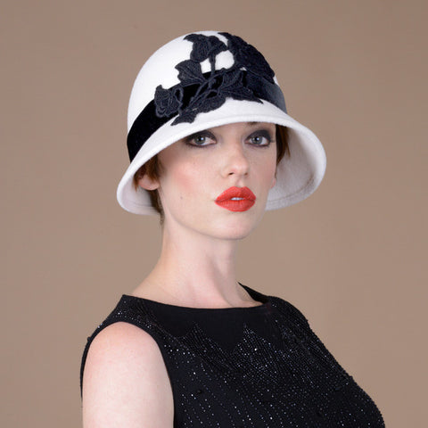 8315EYV Emily, winter white w/black