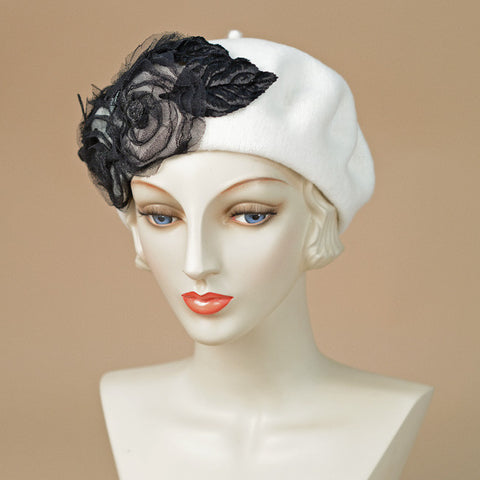 8320SBF Small Beret, white w/black